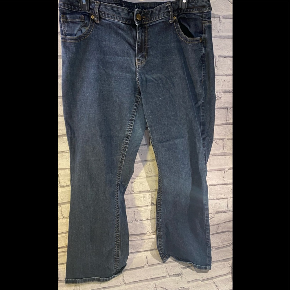 Lane Bryant “Genius fit” bootcut jeans